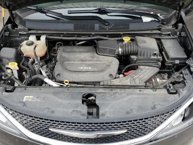 2017 Chrysler Pacifica Touring L