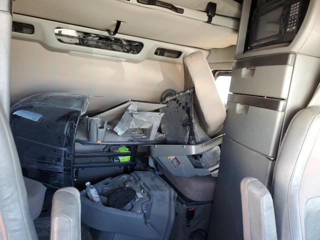 2022 Volvo VN VNL