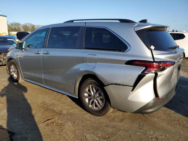 2022 Toyota Sienna XLE