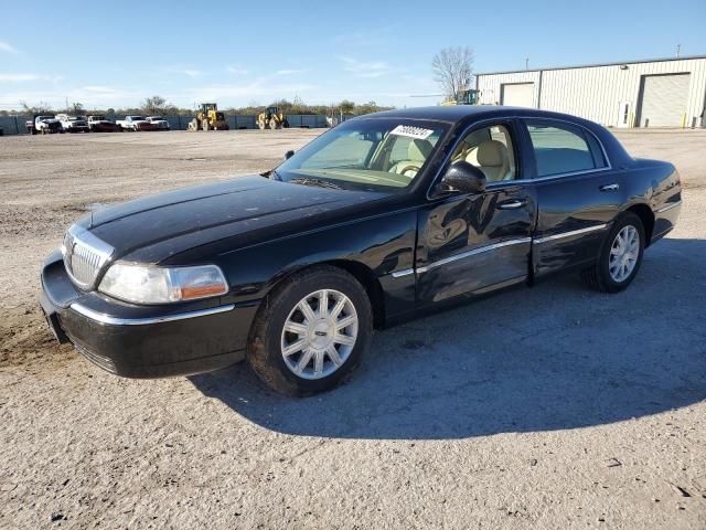 2010 Lincoln Town Car Signature Limited