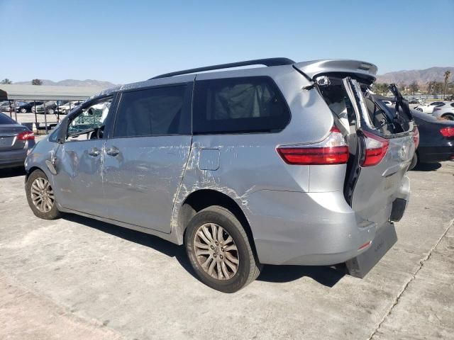 2016 Toyota Sienna XLE