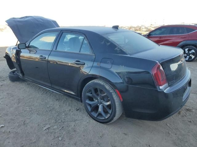 2022 Chrysler 300 Touring L