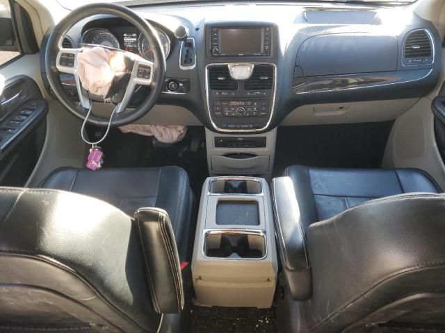 2013 Chrysler Town & Country Touring L