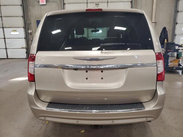 2014 Chrysler Town & Country Touring L