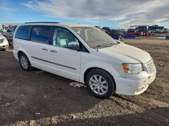 2012 Chrysler Town & Country Touring L