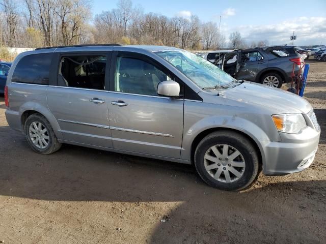 2016 Chrysler Town & Country Touring