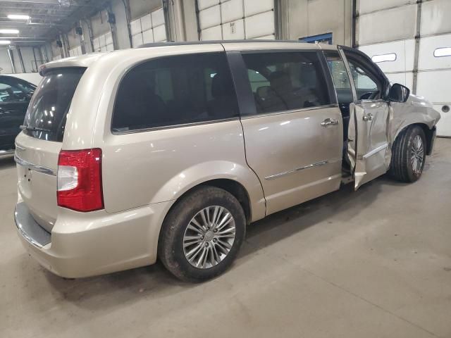 2014 Chrysler Town & Country Touring L