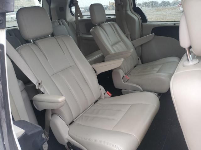 2011 Chrysler Town & Country Touring L