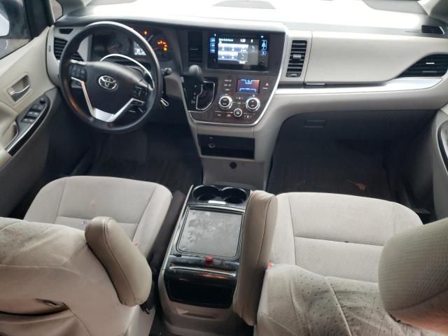 2015 Toyota Sienna LE