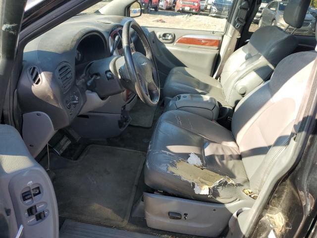 2005 Chrysler Town & Country Limited