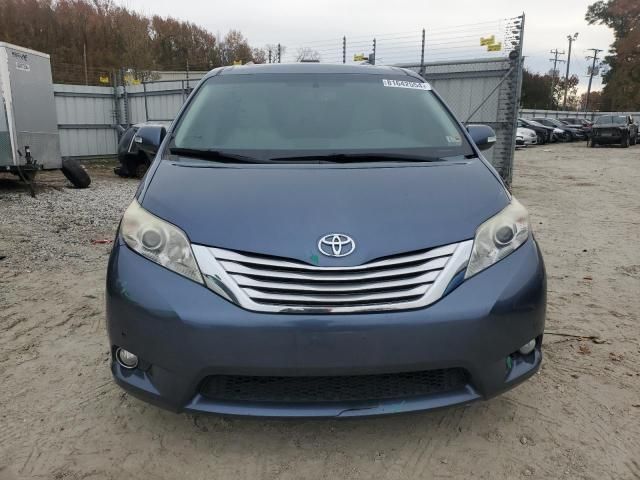 2014 Toyota Sienna XLE