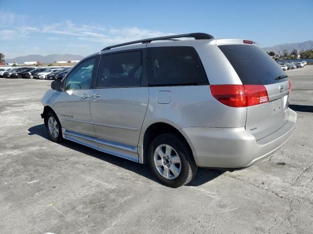 2004 Toyota Sienna CE