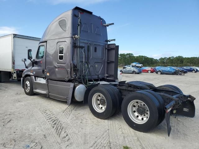 2015 Freightliner Cascadia 125