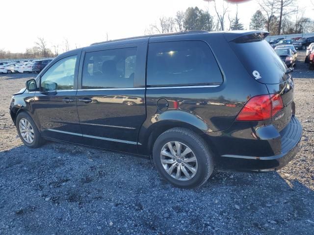 2013 Volkswagen Routan SE