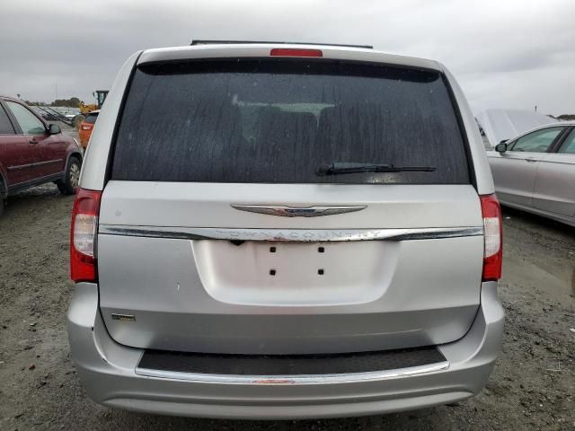 2012 Chrysler Town & Country Touring