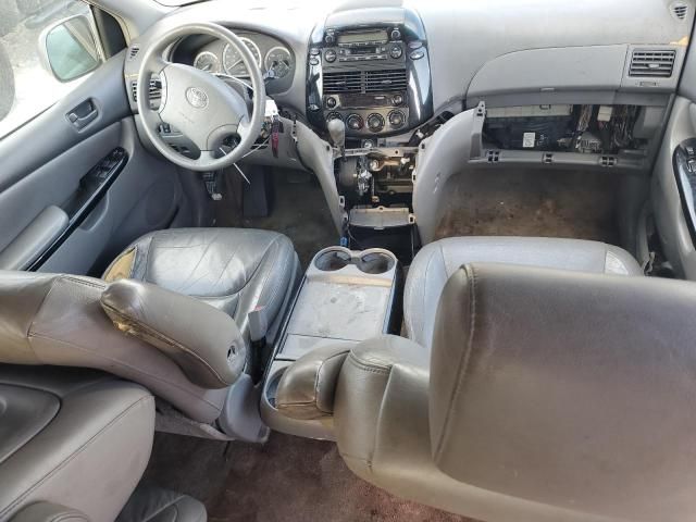 2005 Toyota Sienna CE