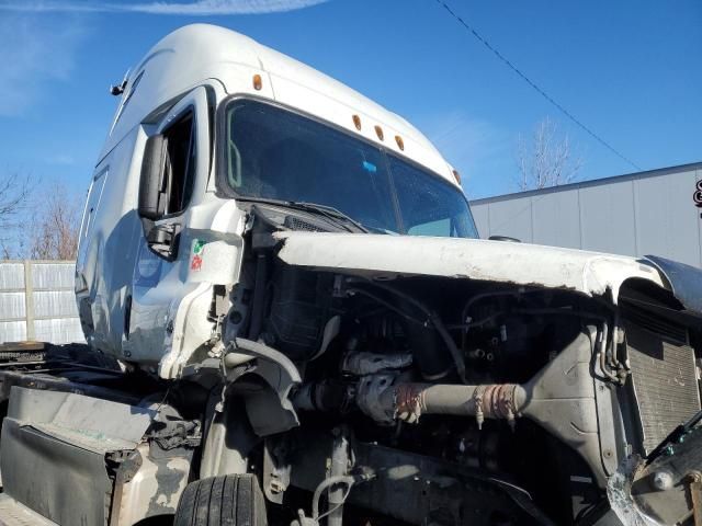 2016 Freightliner Cascadia 125