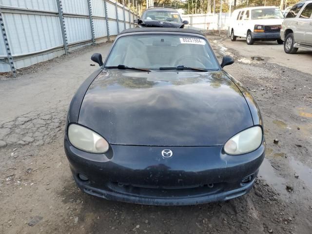 2000 Mazda MX-5 Miata Base