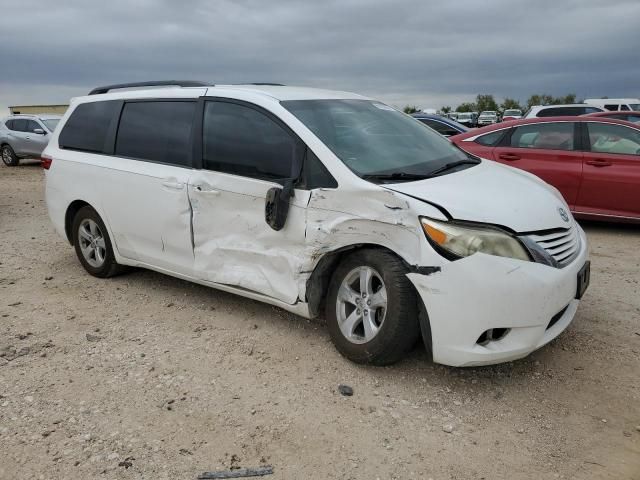 2015 Toyota Sienna LE