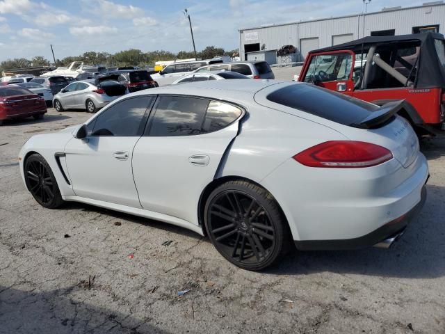 2015 Porsche Panamera 2