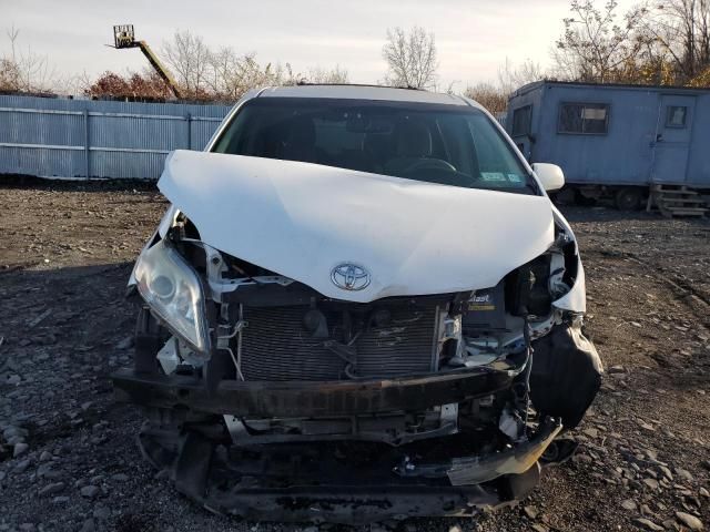 2012 Toyota Sienna LE