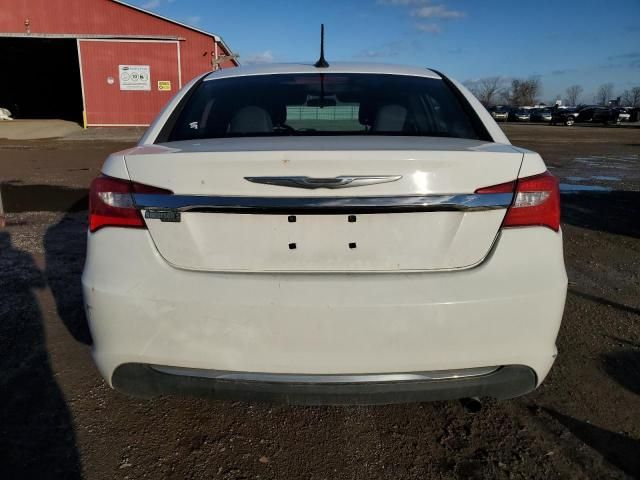 2013 Chrysler 200 Touring