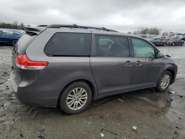 2012 Toyota Sienna XLE