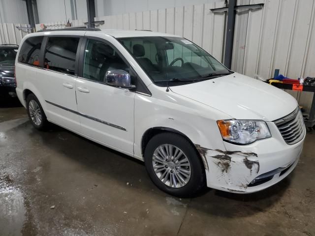 2013 Chrysler Town & Country Touring L