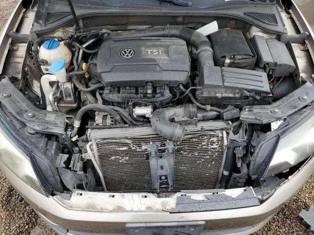 2015 Volkswagen Passat S