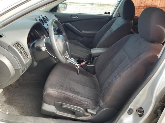 2010 Nissan Altima Base