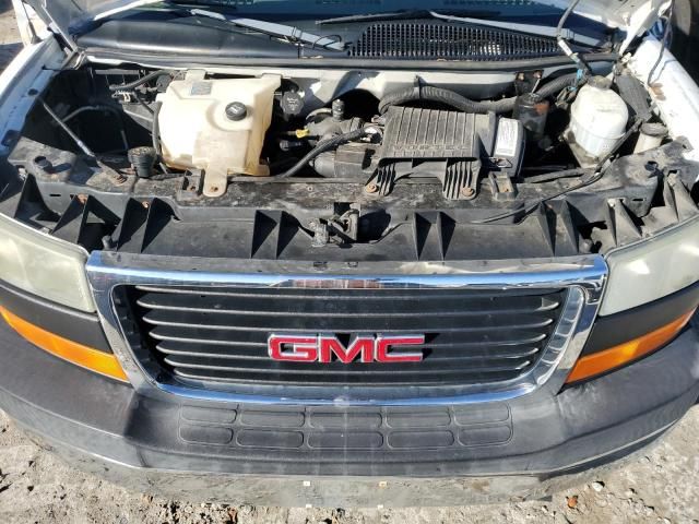 2004 GMC Savana G3500