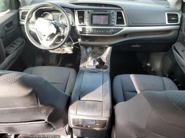 2014 Toyota Highlander LE