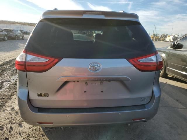 2015 Toyota Sienna XLE