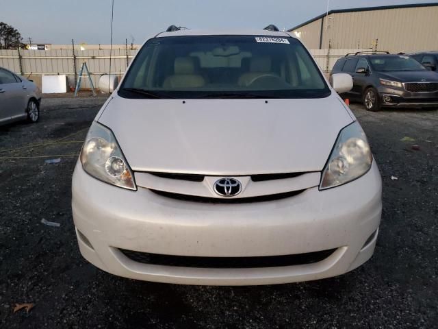 2008 Toyota Sienna XLE