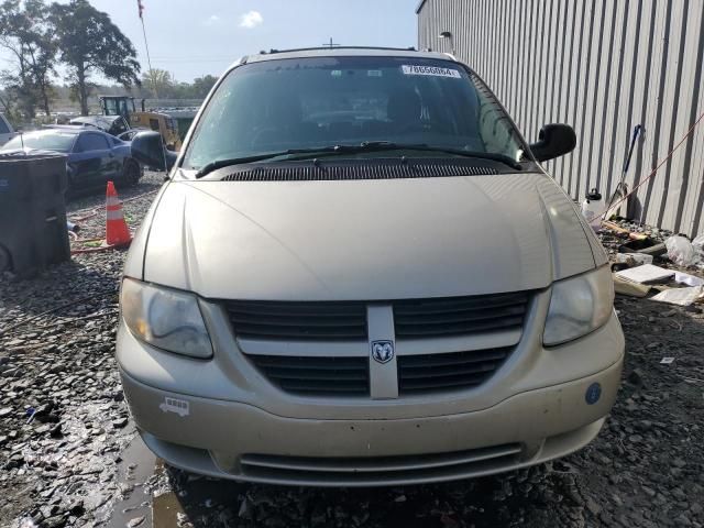 2005 Dodge Grand Caravan SE