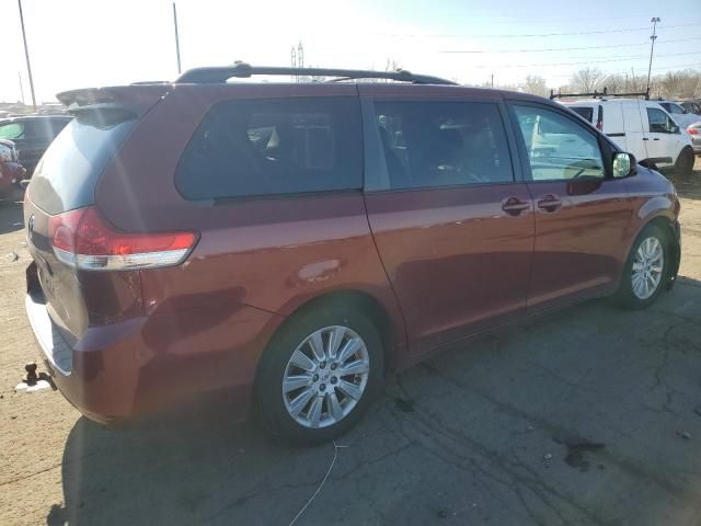 2012 Toyota Sienna XLE