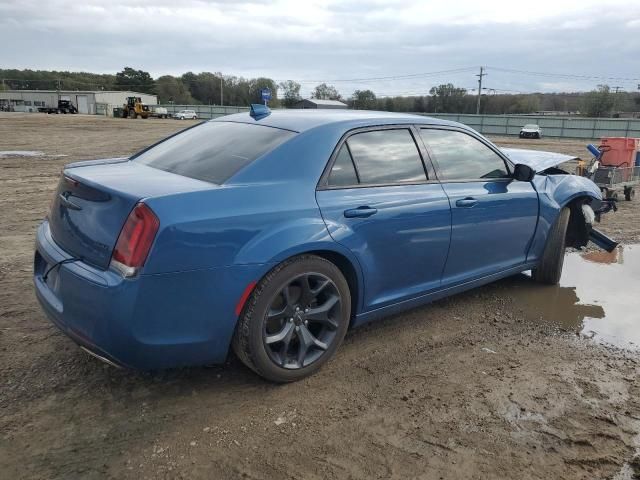 2020 Chrysler 300 Touring