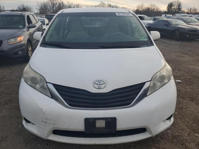 2014 Toyota Sienna LE