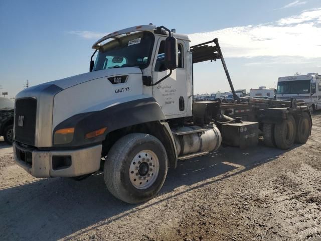 2014 Caterpillar CT660