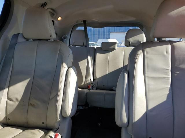 2012 Toyota Sienna XLE