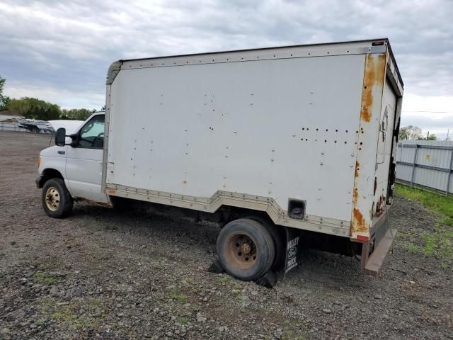 2005 Ford Econoline E450 Super Duty Cutaway Van