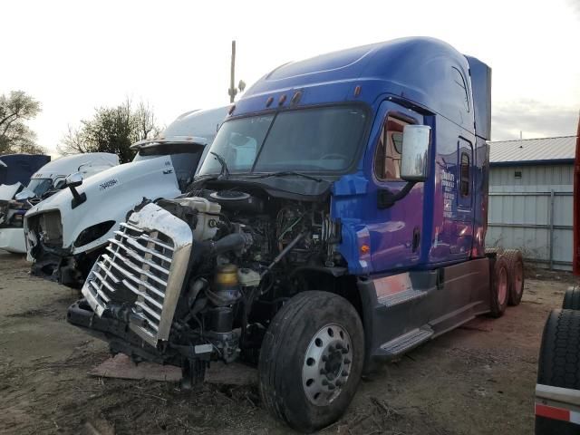 2015 Freightliner Cascadia 125