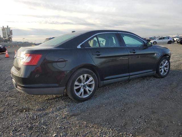 2011 Ford Taurus SE