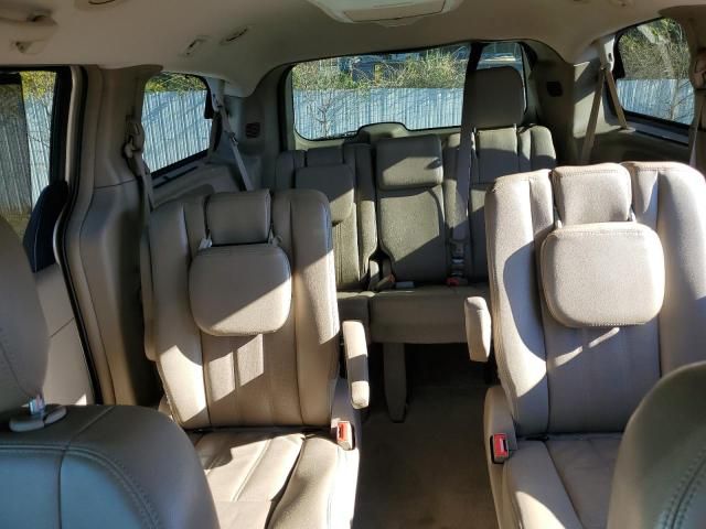 2014 Chrysler Town & Country Touring L