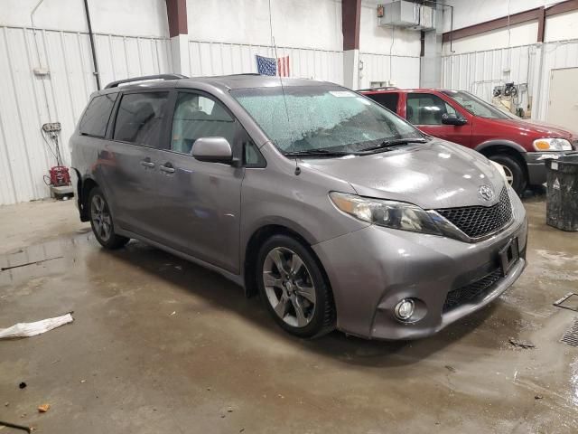 2011 Toyota Sienna Sport