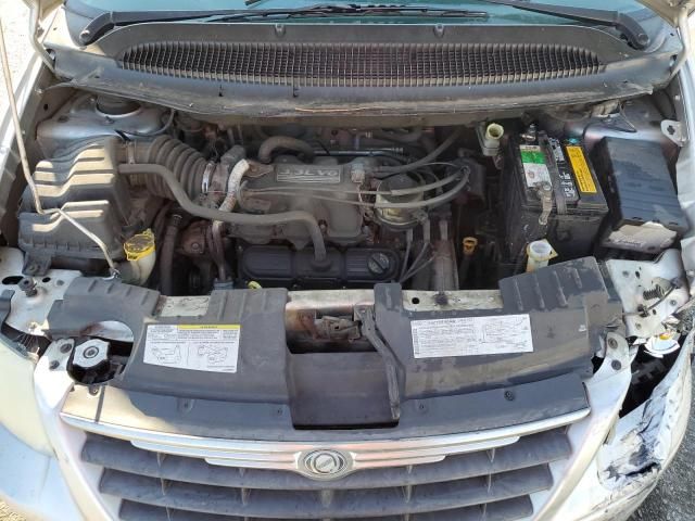 2007 Chrysler Town & Country LX