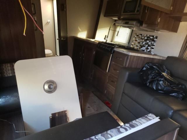 2019 Coachmen Apex Ultra