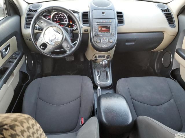 2013 KIA Soul +