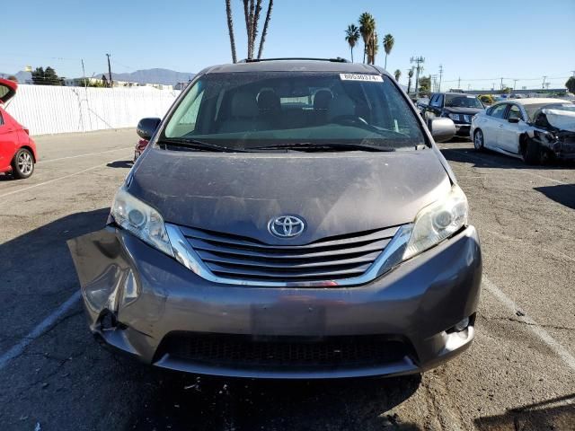 2015 Toyota Sienna XLE