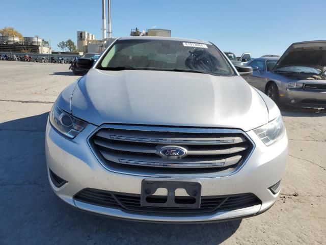 2016 Ford Taurus SE